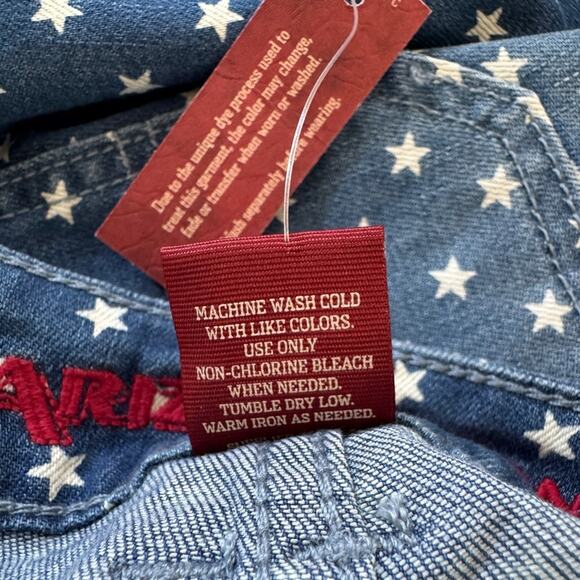 NWT Arizona Jean Co. Star Print Dark Denim Shorts - Picture 6 of 6